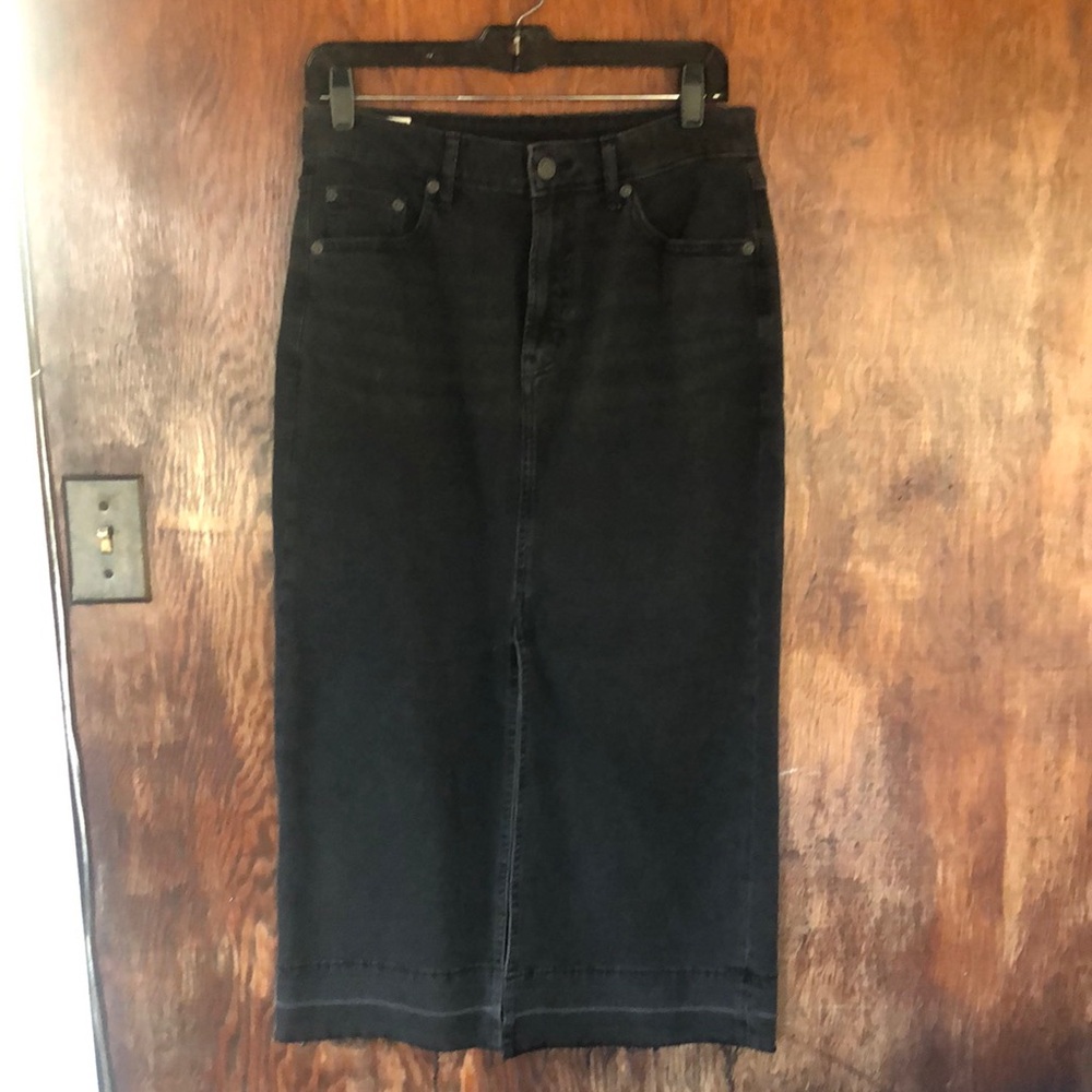 Gap black denim skirt